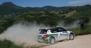 La Skoda di Scandola nella polvere Marchigiana