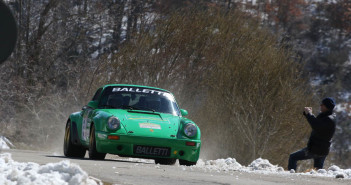 La Porsche 911 di Salvini in azione.