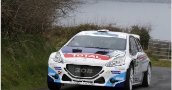 La Peugeot 208 T16 di Breen in action.