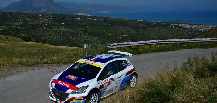 La Peugeot 208 T16 sulle strade del Targa