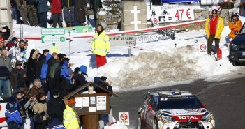 Loeb nel tradizionale passaggio sul Col de Turinì