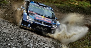 La Polo di Ogier vola anche nel fango