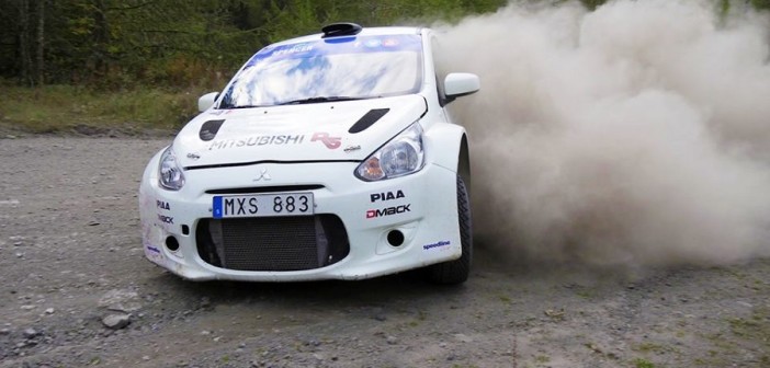 La Mirage R5 in azione nei test sullo sterrato.