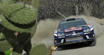 Jari-Matti Latvala vola tra i cactus di El Chocolate