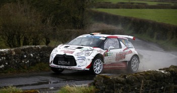 La Citroen DS3 di Breen vola sull'acqua.