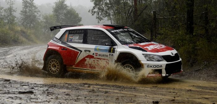 La Fabia di Gill nell'uragano del Queensland.