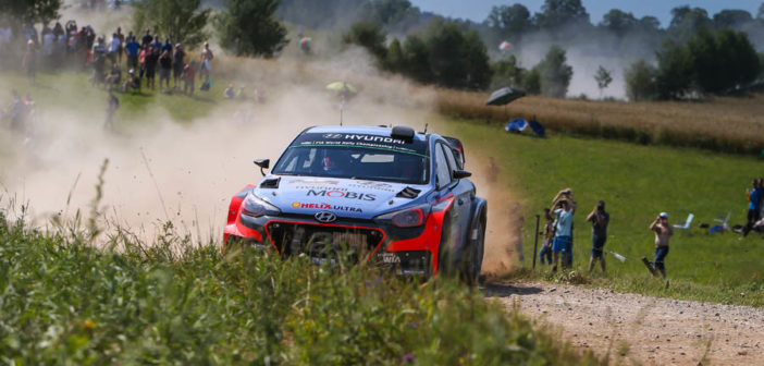 Neuville vola anche in Polonia