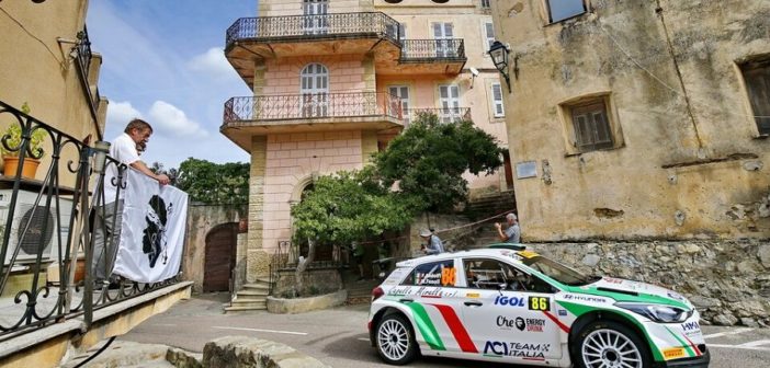 Andolfi al volante della Hyundai i20 R5 in Corsica