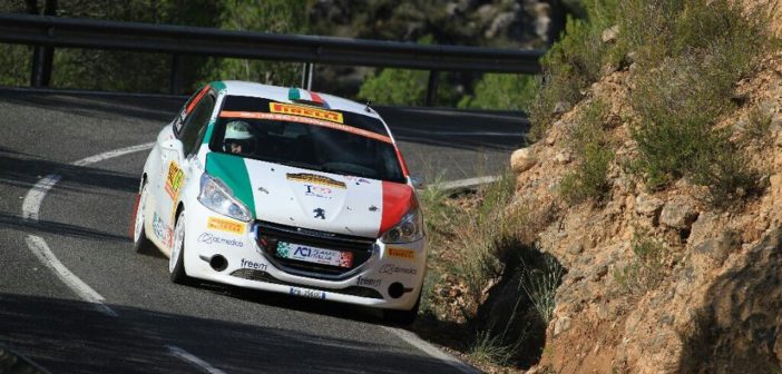 La 208 Targata ACI Team di Andolfi vola anche in Catalunya.