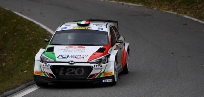 La Hyundai i20 in azione sulle strade Vallesi