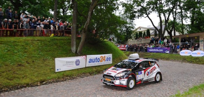 Kajto in azione sulla speciale cittadina all'Estonia Rally