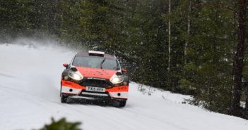 La Fiesta R5 di Ostberg nella vitturiosa uscita al Hadeland