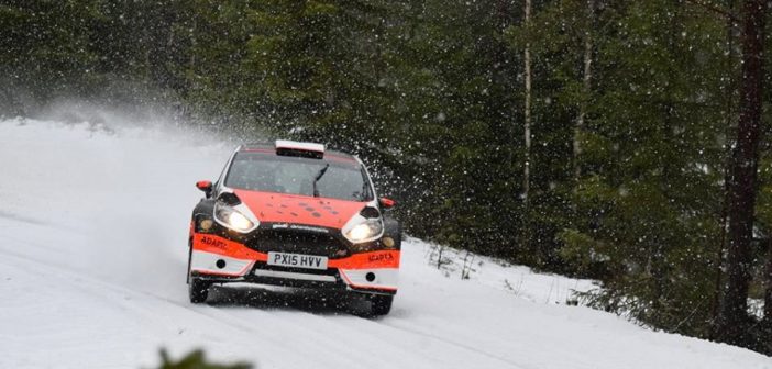 La Fiesta R5 di Ostberg nella vitturiosa uscita al Hadeland