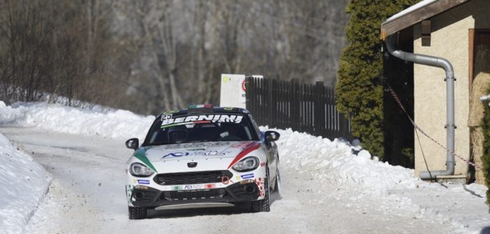 La Fiat Abarth 124 in azione sulle strade del Montecarlo.