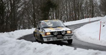 L'Opel Ascona del vincitore sulle strade del sud della Francia.