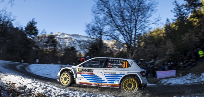 Mikkelsen sulla Fabia al Montecarlo.