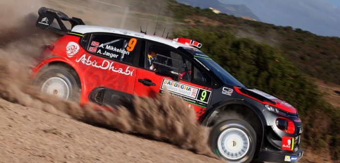 Andreas Mikkelsen al volante della Citroen C3 WRC in Sardegna