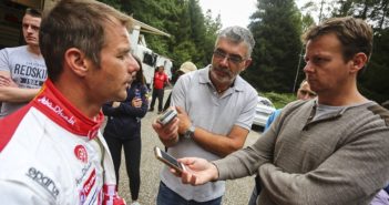 Loeb risponde all'assalto dei giornalisti dopo i primi giri sulla C3