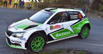 La Skoda Fabia R5 di Scandola si scalda in vista della lunga frazione di domani.