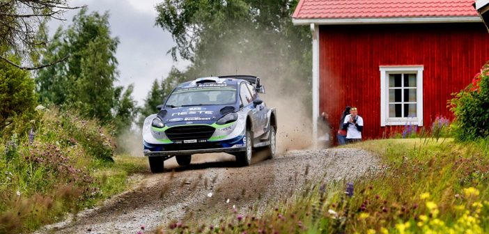 Suninen al volante della Fiesta + sulle strade Finlandesi