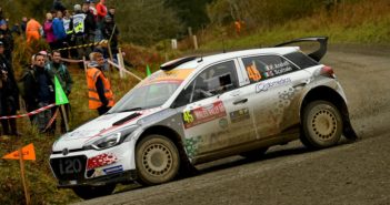 Fabio Andolfi in azione al Wales rally