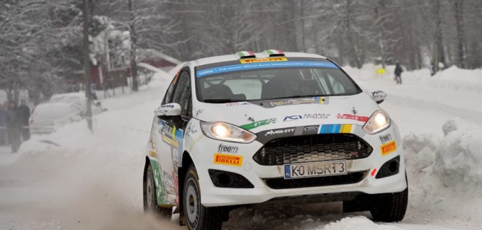 Luca Bottarelli in azione con la sua piccola Fiesta R2