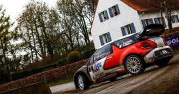 La Citroen DS3 WRC di Lefebvre in azione sulle veloci strade del Nord.