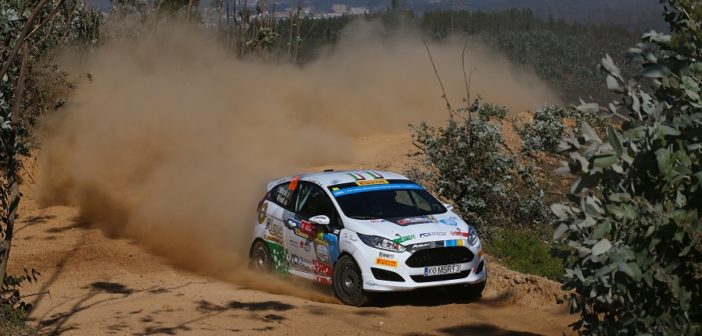 La Fiesta R2 di Bottarelli sulle devastate stage Portoghesi.