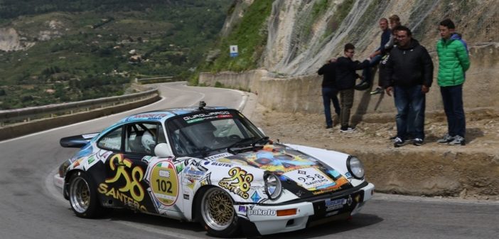 La Porsche di Bossalini sulle strade Sicule