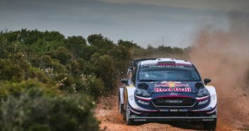 Ogier inizia forte la campagna di Sardegna.