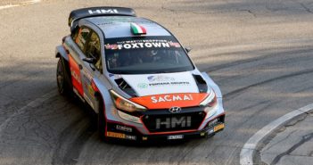 La Hyundai di Corrado Fontana vola verso la pedana finale di Como