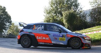 La Hyundai i20 WRC di Fontana a tutta sulle prime speciali Lariane.