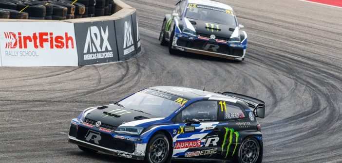 Le due Polo del team Vw in azione sul circuito di Cota.