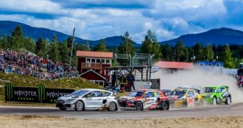 La Fiesta di Eriksson al comando del gruppone.