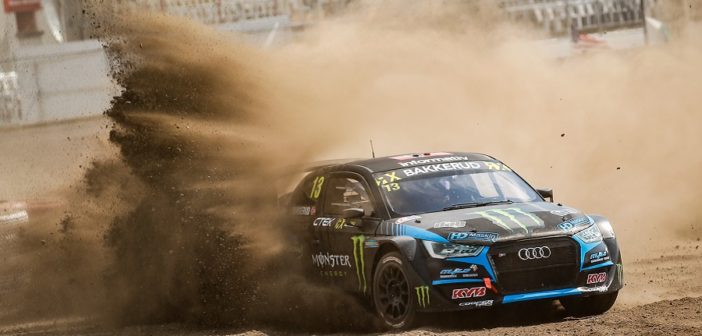 L'Audi S1 di Bakkerud lascia tutti nella sua polvere.