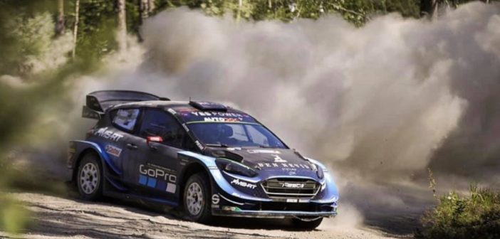 Paddon al volante della Fiesta WRC nello sfortunato test pre Finlandia.