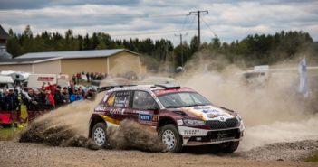 Loubet vincitore del WRC2 2019 in azione sulle strade del Finlandia.