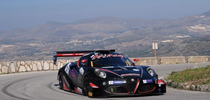 Gabrielli al Monte erice con la sua sfavillante Picchio Alfa Romeo 4C