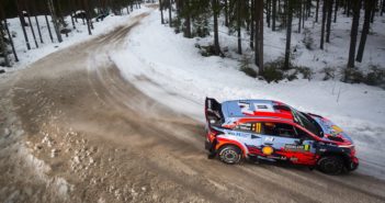 Neuville in azione nella passata edizione.