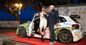 Andrea Crugnola sulla pedana del Targa Florio 2019.