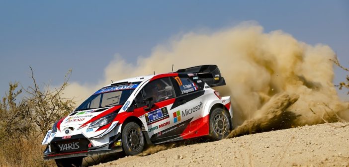 Ogier lascia gli avversari nella polvere della sua Yaris.