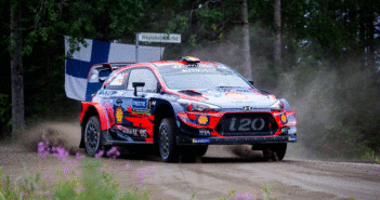 Neuville in azione sulle ps Finlandesi la stagione scorsa