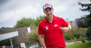 Loeb si presenta con i colori del Team Bahrain Raid Xtreme