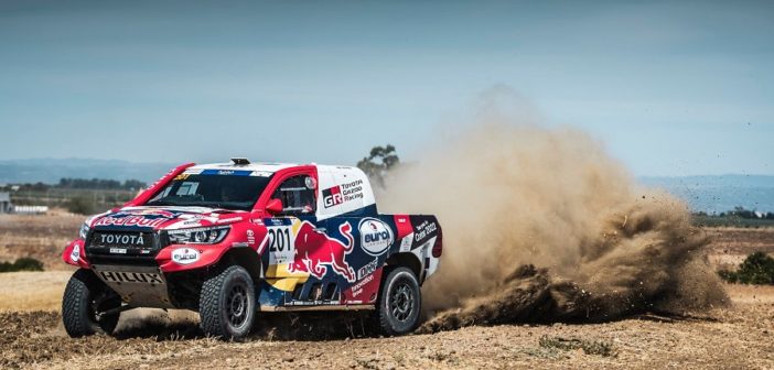 La Toyota Hilux di Nasser piega le piste Andaluse.