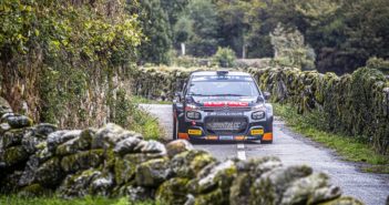 La C3 di Lukyanuk in  un caratteristico passaggio sulle strade di Fafe.