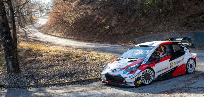 La Toyota nei test pre Monza sulle strade del Friuli.