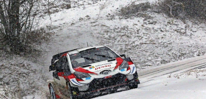 Ogier nel bel mezzo della nevicata del venerdì (Foto by JPX Julien Pixelrallye).