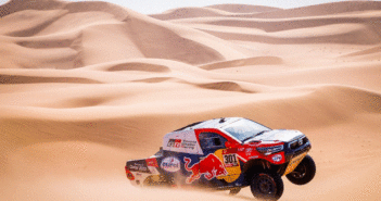 La Toyota Hilux di Al Attiyah continua a volare