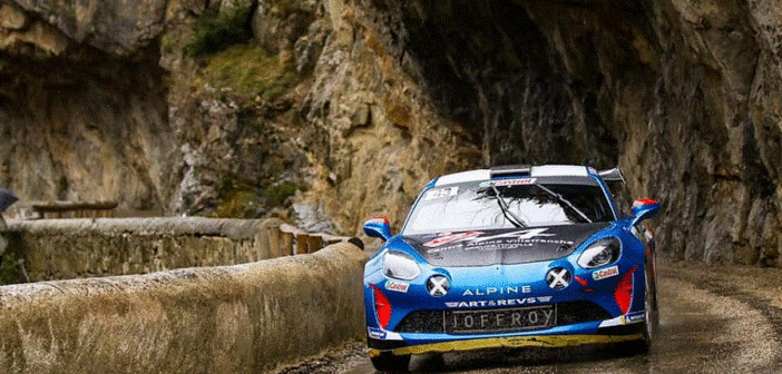 L'Alpine A110 di Guigou piega anche le strade del Montecarlo.