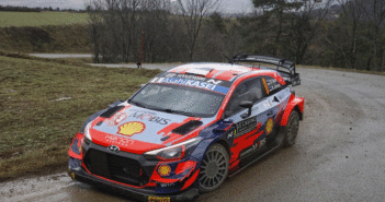 La Hyundai di Tanak detta il passo nelle stage del giovedì.